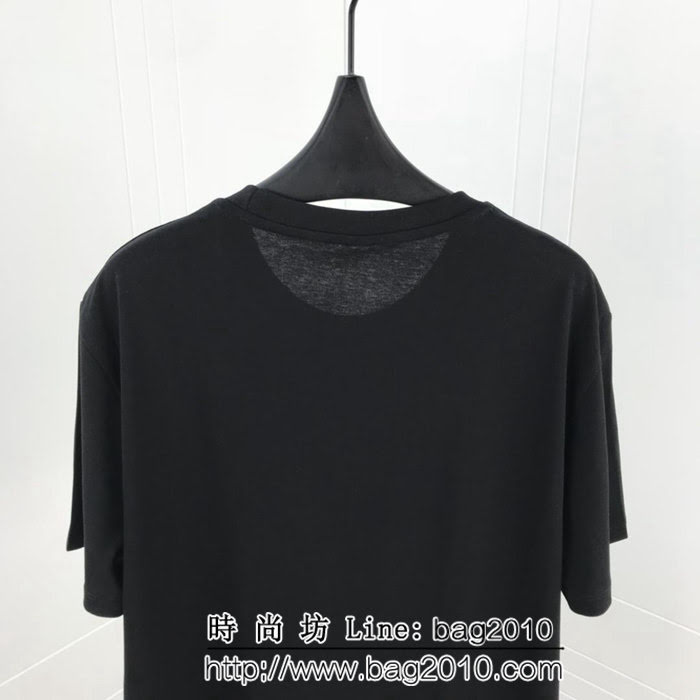 DIOR迪奧 x Kaws19早春聯名款 機械恐龍梅花短袖T-shirt 絲光棉面料 數碼印花工藝 雜誌最新款 ydi2114